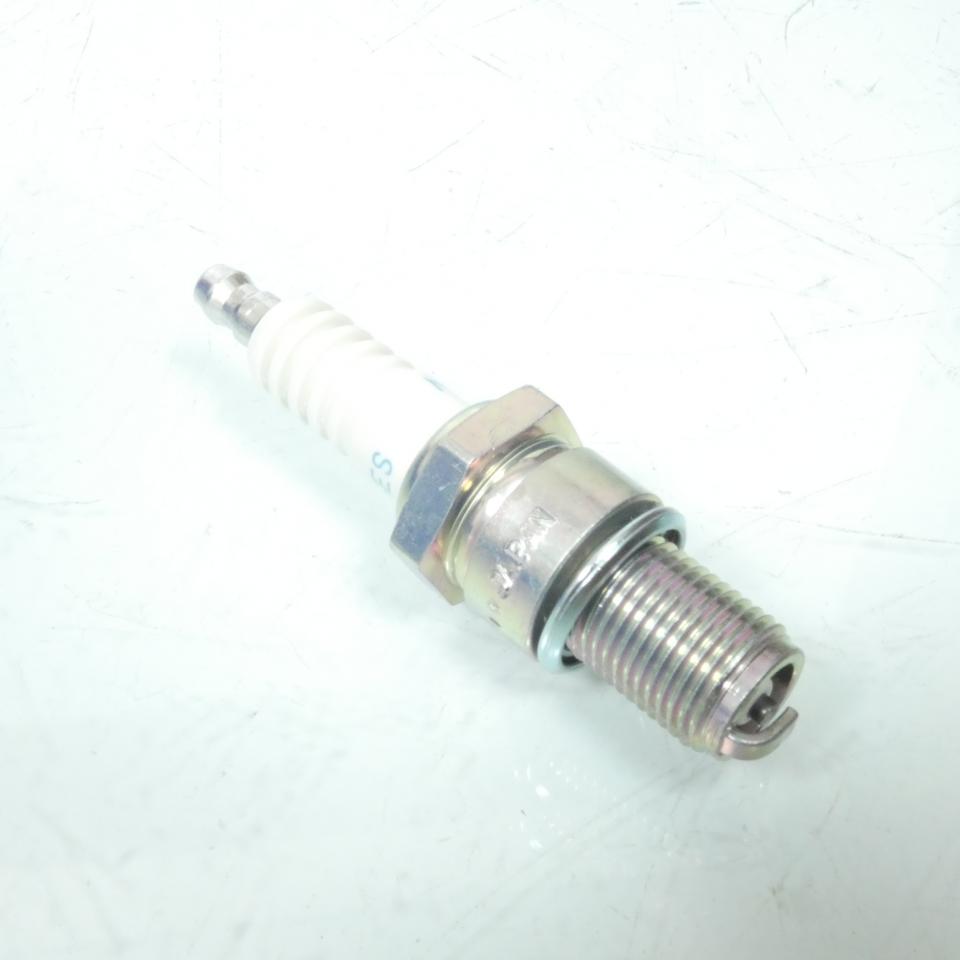 Bougie d'allumage NGK pour moto Montesa 315 Cota 1997 à 2000 BR6ES / 4922 / Par 4 Neuf