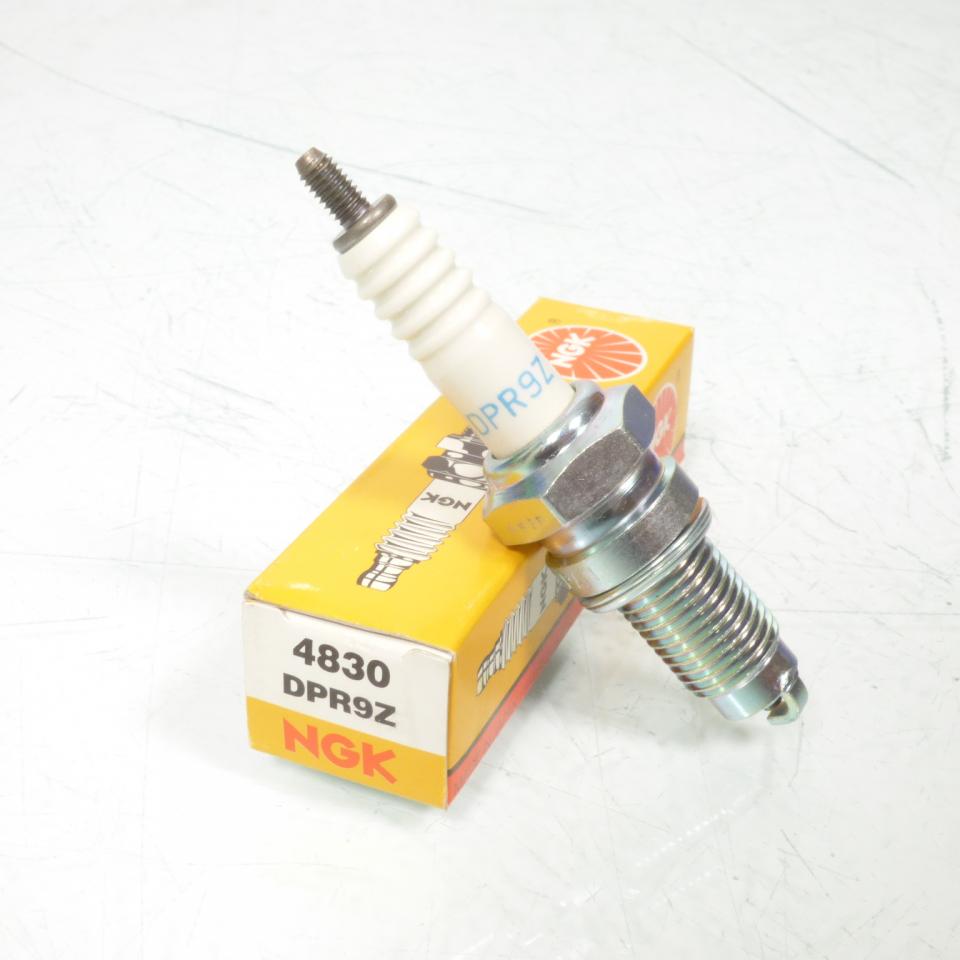 Bougie d'allumage NGK pour moto DPR9Z / 4830 / Par 10 Neuf