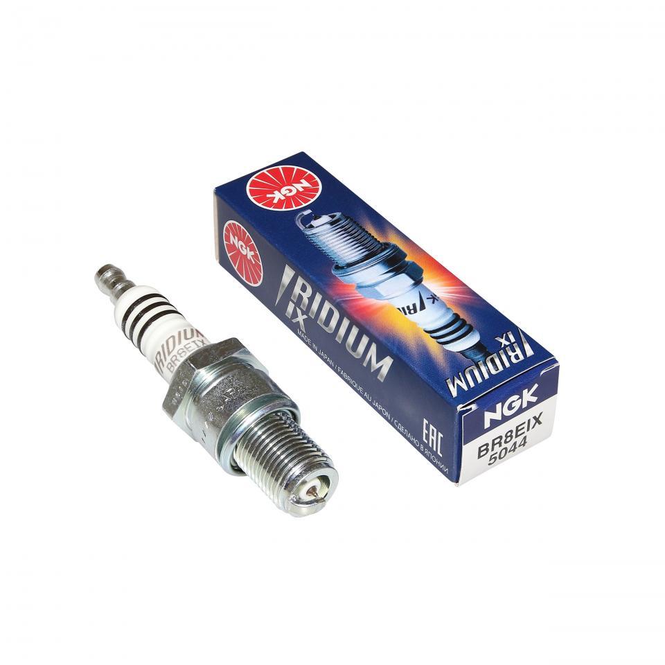Bougie d'allumage NGK pour Moto Fantic 50 Enduro 2002 à 2020 Neuf