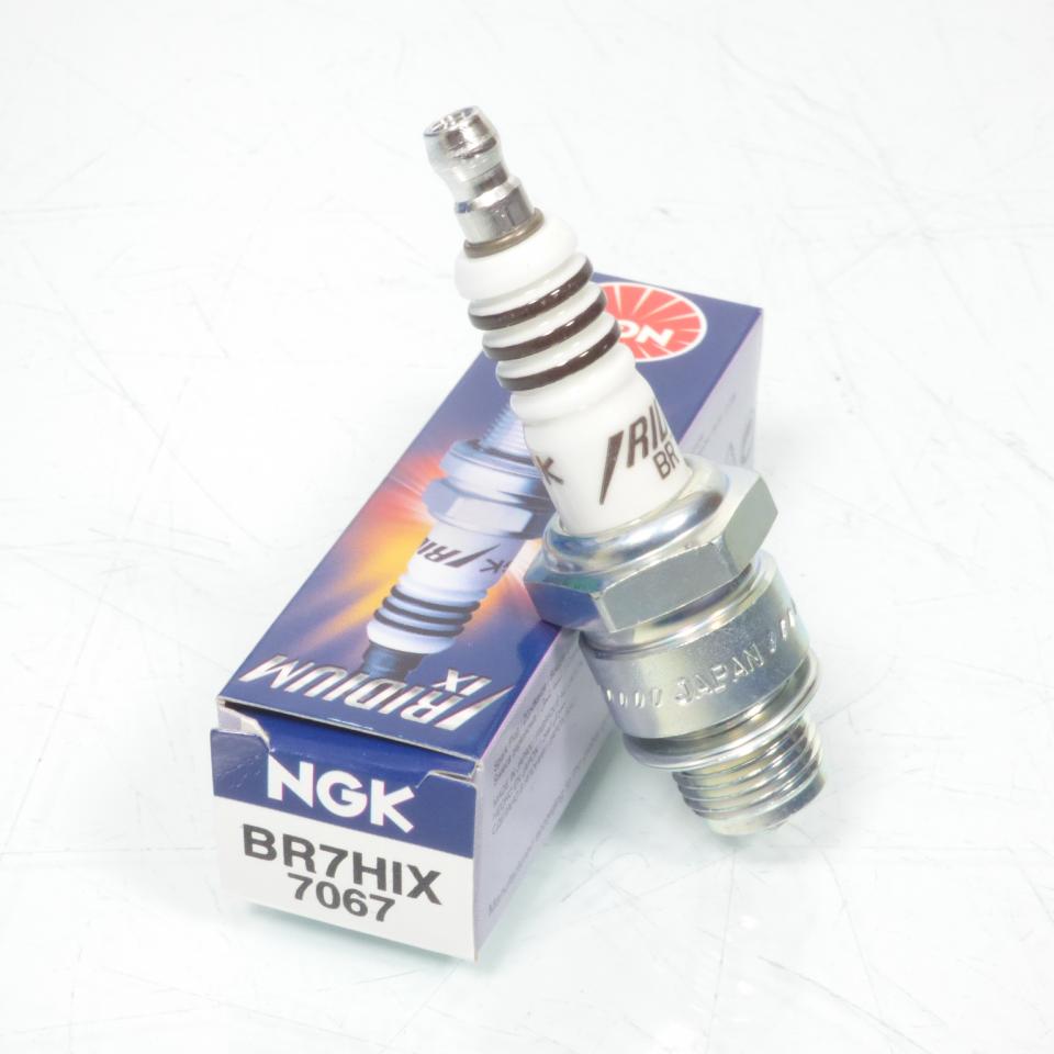 Bougie d'allumage NGK pour Scooter TGB 50 City Rs 2T 2011 à 2012 BR7HIX / 7067 / Par 4 Neuf
