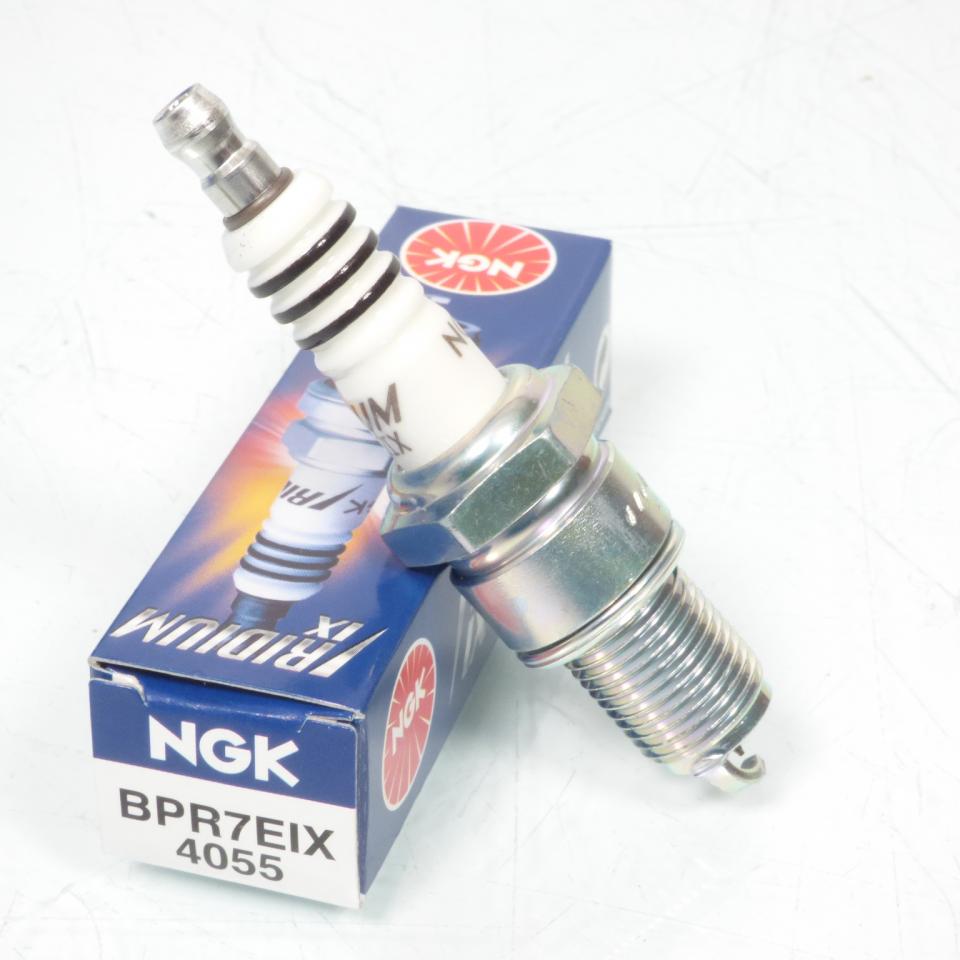 Bougie d'allumage NGK pour Moto Moto Guzzi 350 V35 Après 1977 Neuf