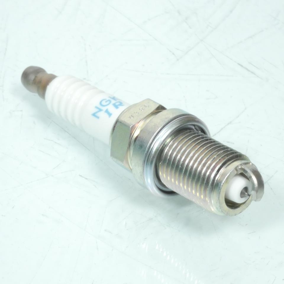 Bougie d'allumage NGK pour Moto HM 450 CRE-F Supermotard 2003 à 2004 IFR8H11 / 5068 / Par 4 Neuf