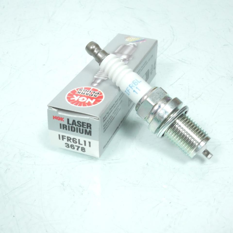 Bougie d'allumage NGK pour Moto Honda 1800 Vtx C/S Retro 2002 à 2008 IFR6L11 / 3678 / Par 4 Neuf