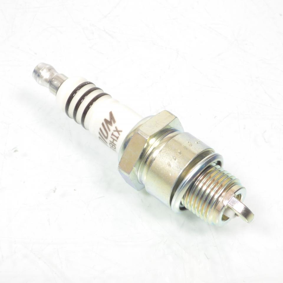 Bougie d'allumage NGK pour Scooter Cagiva 50 City 1994 à 1997 BPR8HIX / 6742 / Par 4 Neuf