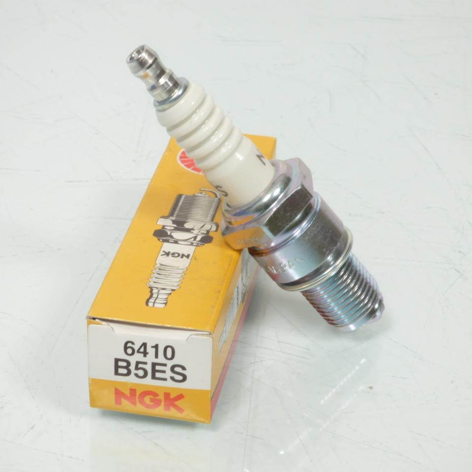 Bougie d'allumage NGK pour Moto Bultaco 175 MERCURIO Après 2000 B5ES Neuf