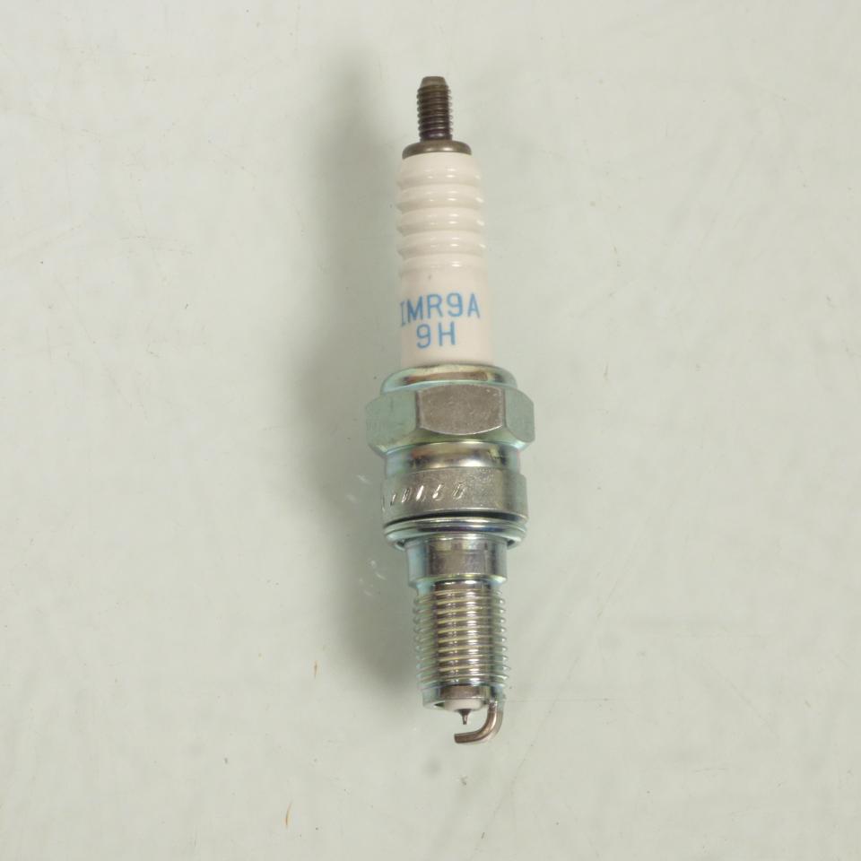 Bougie d'allumage NGK pour Auto Aprilia IMR9A-9H / 6966 Laser Iridium Neuf