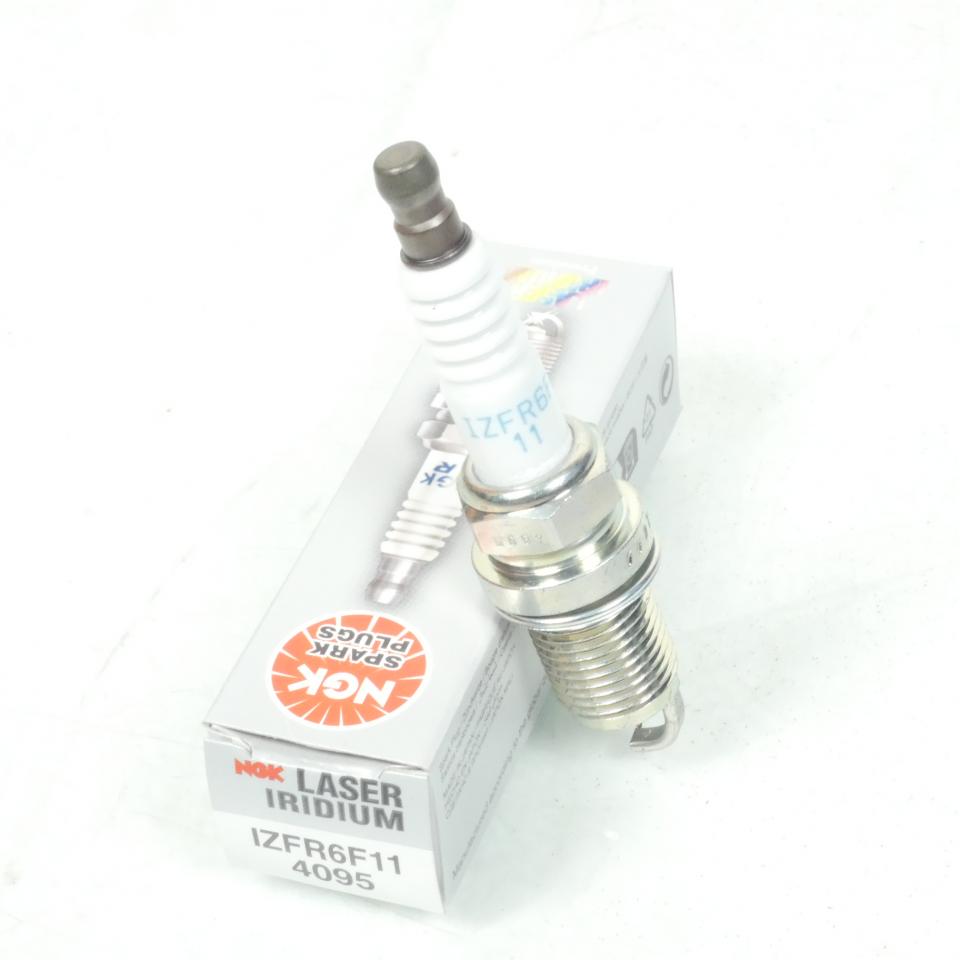 Bougie d'allumage NGK pour moto Kawasaki 2000 VN A IZFR6F11 / 4095 / Par 4 Neuf