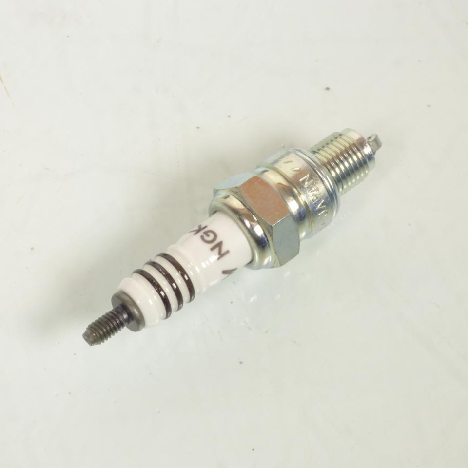 Bougie d'allumage NGK pour Moto Sachs 125 Roadster V2 1998 à 2005 Neuf