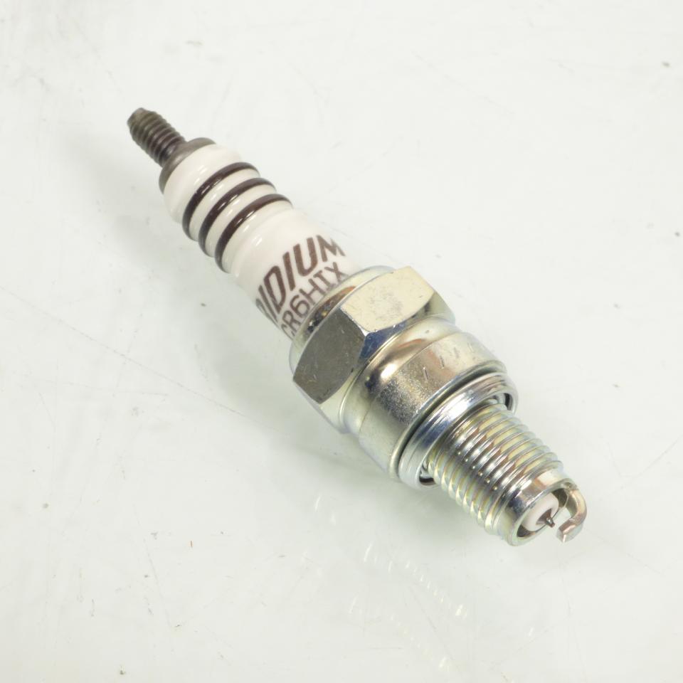 Bougie d'allumage NGK pour Moto Sachs 125 Roadster V2 1998 à 2005 Neuf