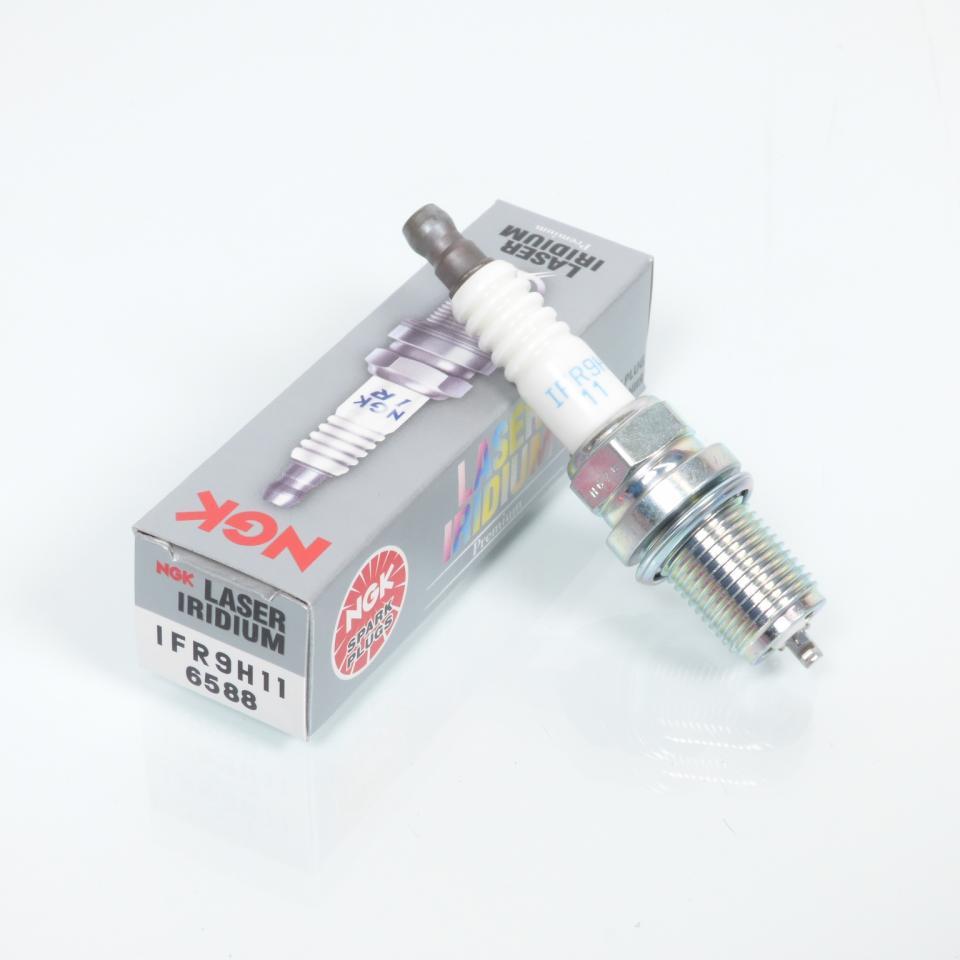 Bougie d'allumage NGK pour Moto Honda 1000 VTR 2002 à 2004 IFR9H11 / 6588 Neuf