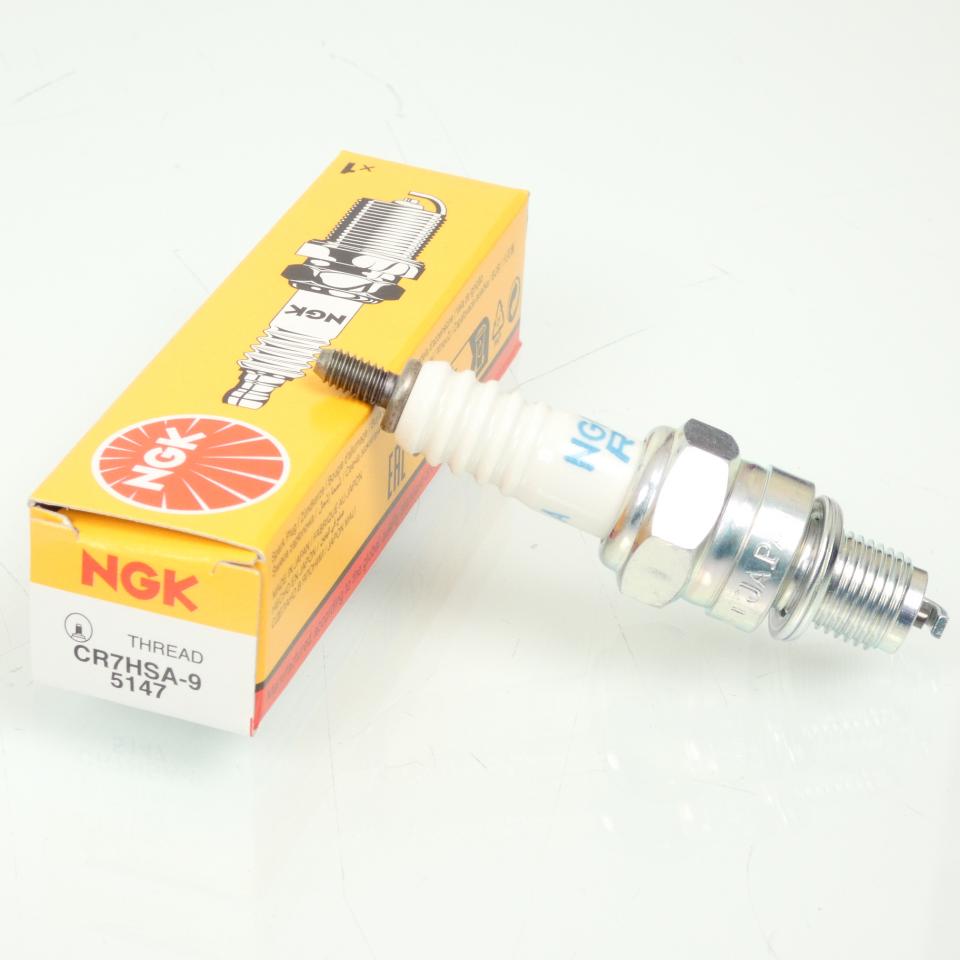 Bougie d'allumage NGK pour Scooter Daelim 125 Su Delfino 2007 à 2012 Neuf