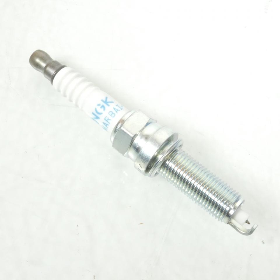 Bougie d'allumage NGK pour moto LZMAR8AI-10 / 94021 / 3070482 Neuf