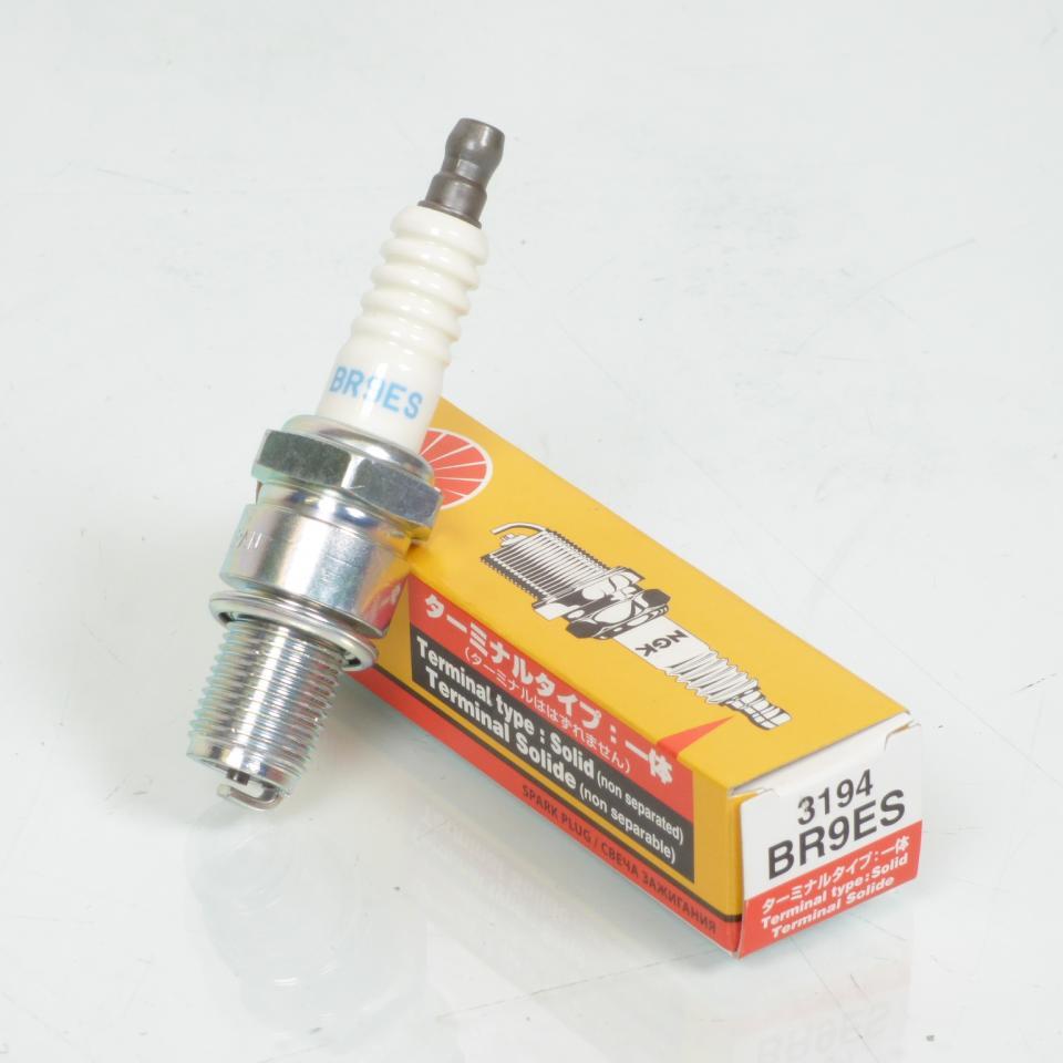 Bougie d'allumage NGK pour Moto Sachs 125 XTC V2 1998 à 2001 Neuf