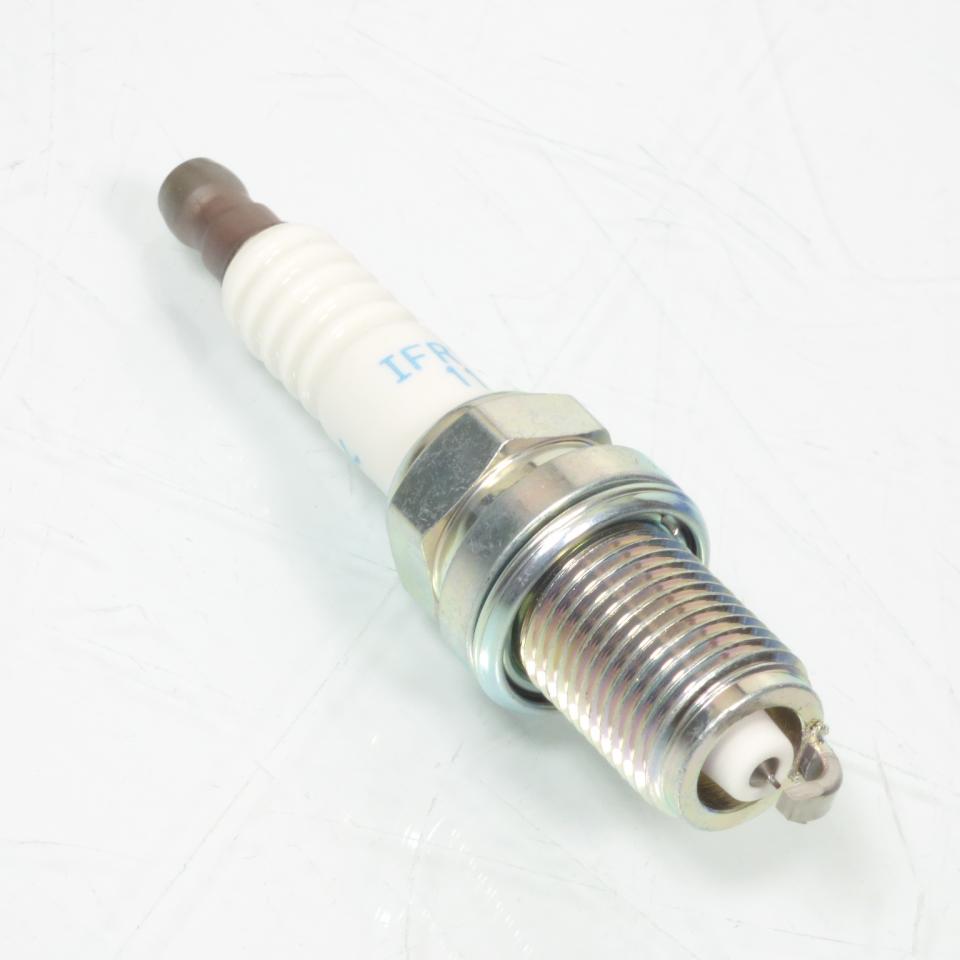Bougie d'allumage NGK pour moto IFR7L11 / 5114 Neuf