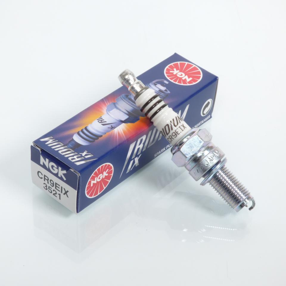 Bougie d'allumage NGK pour Scooter Derbi 125 Gp1 Euro2 2006 à 2020 Neuf