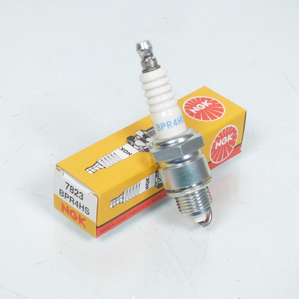 Bougie d'allumage NGK pour Moto Yamaha 50 PW 1984 à 2023 Neuf