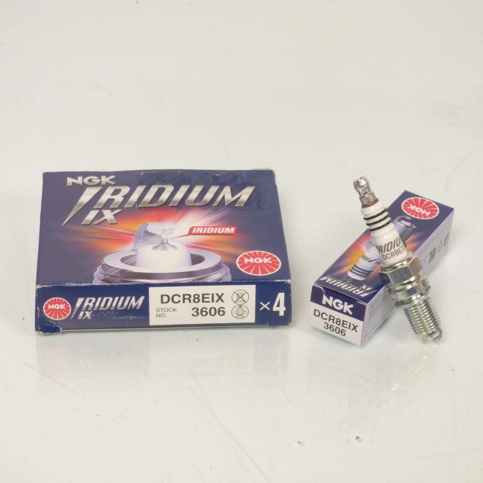 Bougie d'allumage NGK pour moto Ducati 600 Supersport Ss 1994 à 1998 DCR8EIX / 3606 Neuf