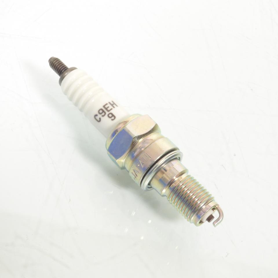 Bougie d'allumage NGK pour Moto Honda 600 CBF HORNET PC34 PC36 1998 à 2014 C9EH-9 / 2142 Neuf
