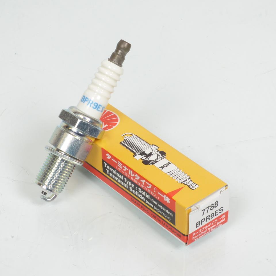 Bougie d'allumage NGK pour Moto Suzuki 50 RMX 1996 à 2020 BPR9ES 7788 Par 10 olive fixe Neuf