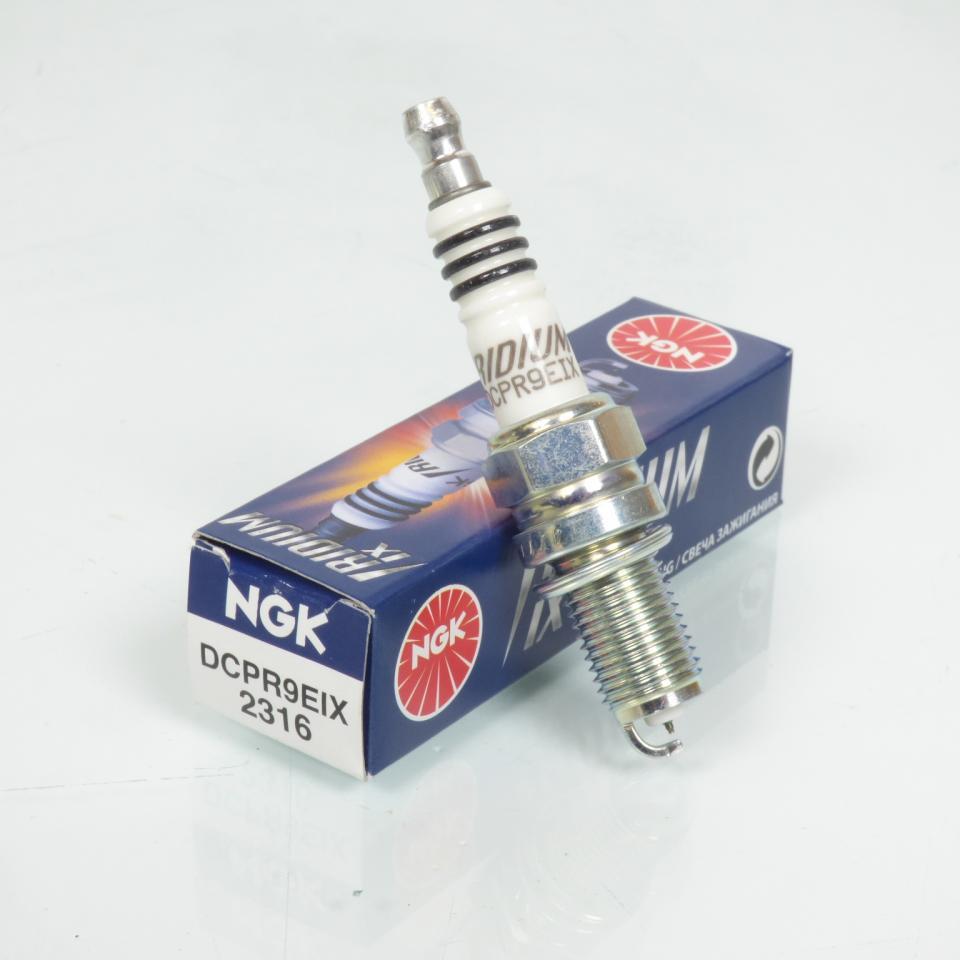 Bougie d'allumage NGK pour Moto Ducati 748 Strada 1997 à 2002 DCPR9EIX / 2316 Iridium Neuf