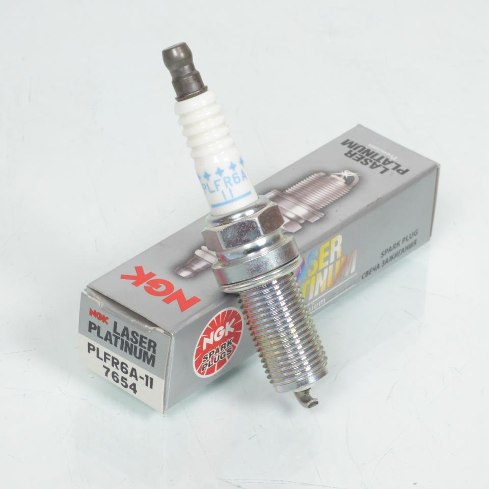 Bougie d'allumage NGK pour Auto PLFR6A-11 / 7654 / Par 4 Neuf
