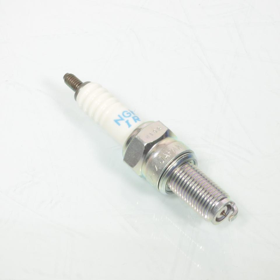 Bougie d'allumage NGK pour Moto Kawasaki Après 2015 MR8CI-8 / 96973 / Par 4 Neuf