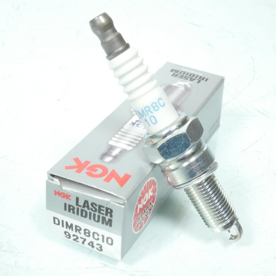 Bougie d'allumage NGK pour Moto Harley Davidson 1250 VRSCAW VRod Après 2008 DIMR8C10 / 92743 / Par 4 Neuf