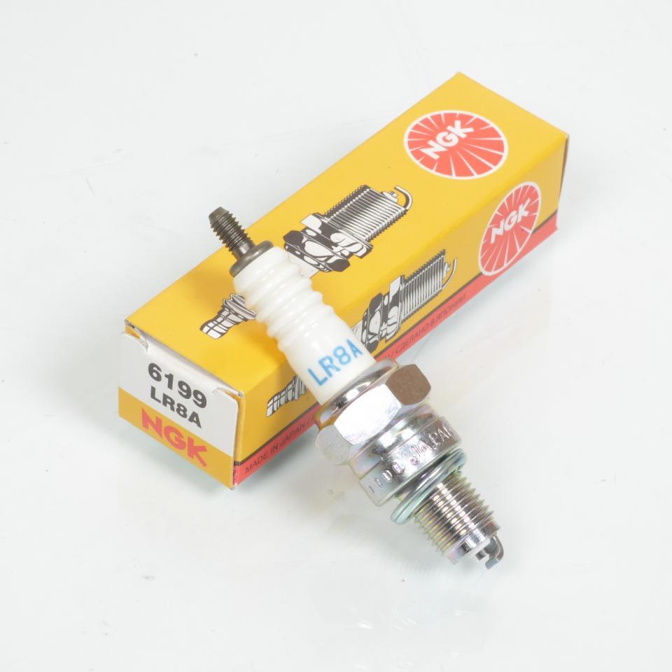 Bougie d'allumage NGK pour Auto LR8A / 6199 / 09482-00404 / Par 10 Neuf