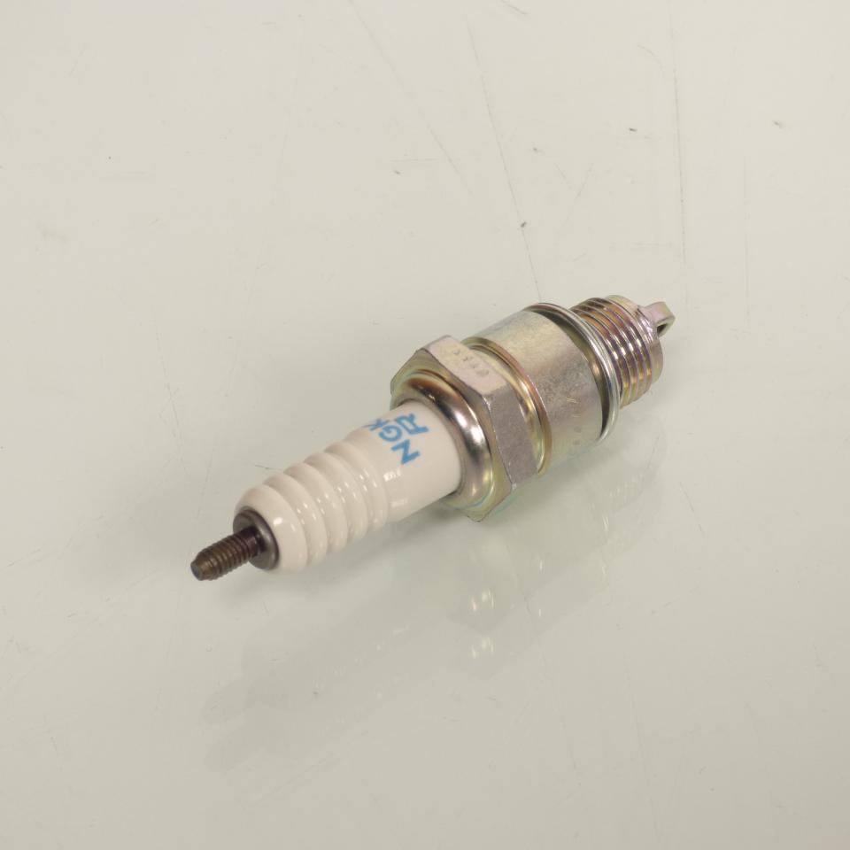 Bougie d'allumage NGK pour Scooter Yamaha 50 Spy 1995 à 2000 BR8HSA / 5539 Neuf