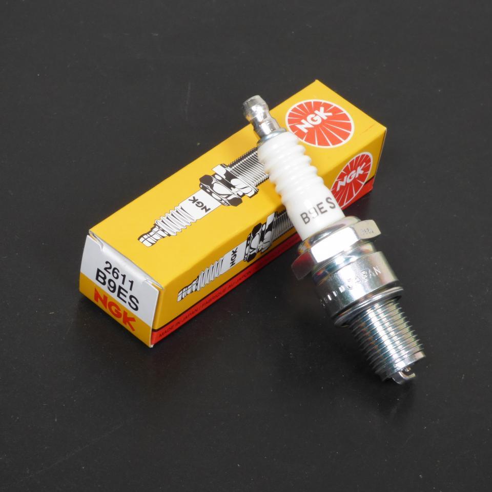 Bougie d'allumage NGK pour Moto Gas gas 50 Ec Rookie Sm 2001 à 2010 B9ES Neuf