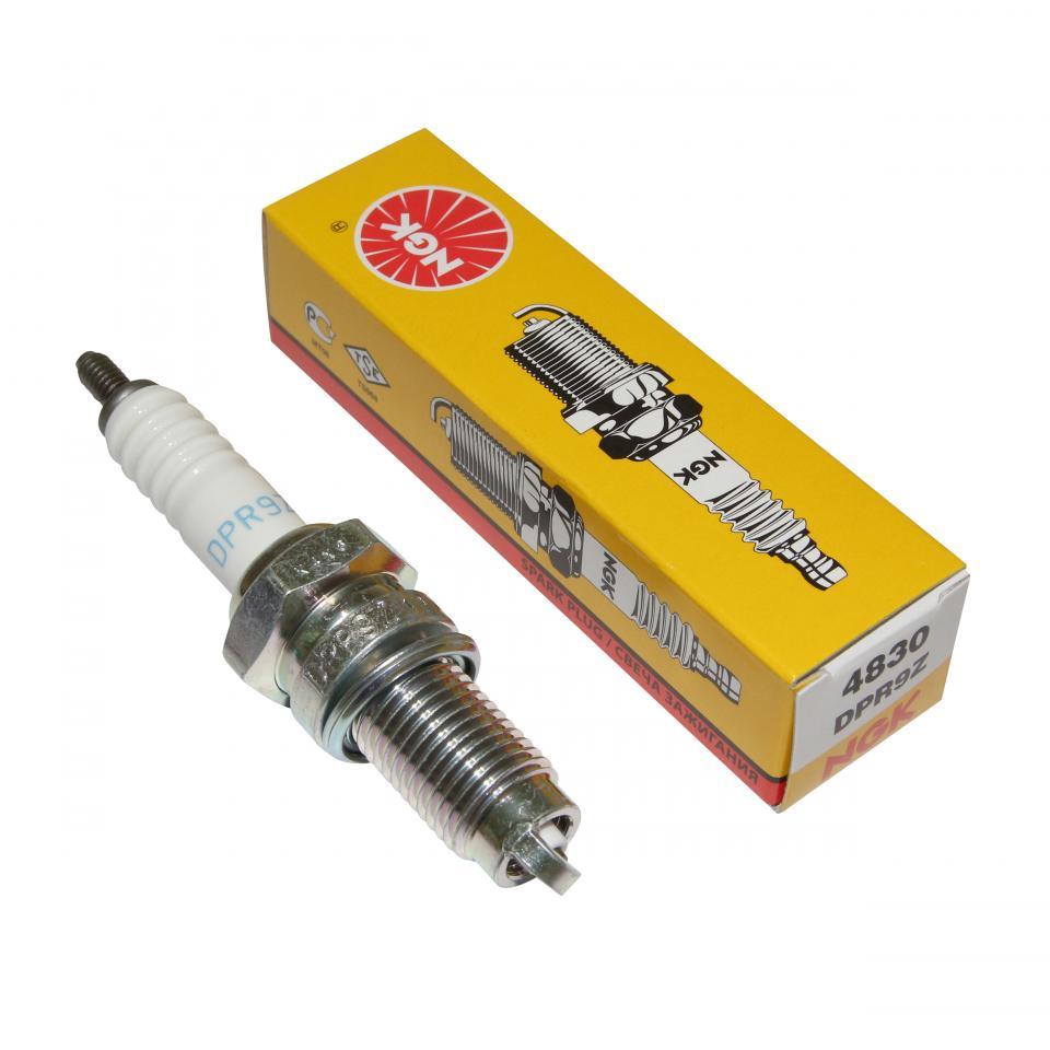 Bougie d'allumage NGK pour Moto Honda 250 XLR 1984 à 1989 DPR9Z / 4830 Neuf