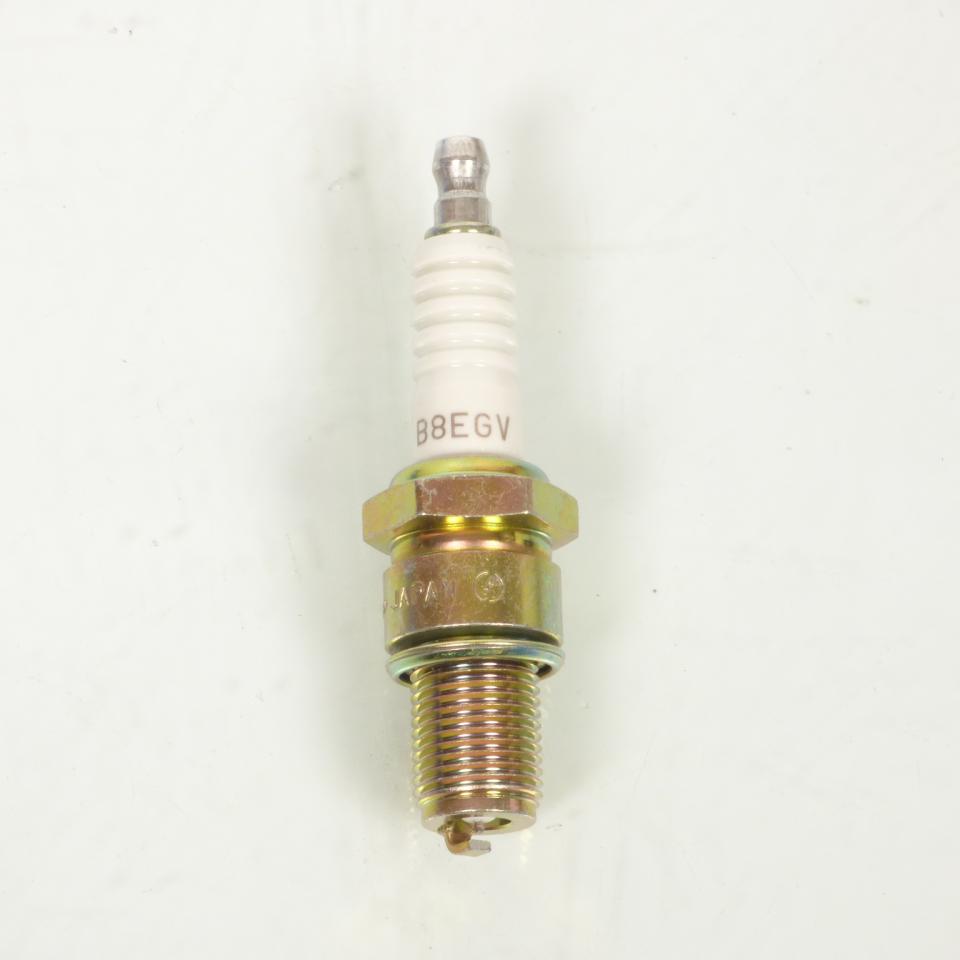 Bougie d'allumage NGK pour Moto Husqvarna 360 WR 1992 à 2002 B8EGV Neuf