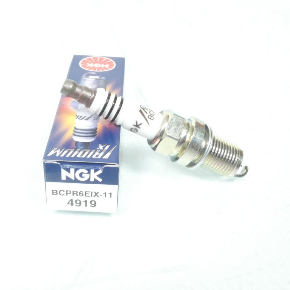 Bougie d'allumage NGK pour Auto BCPR6EIX-11 / 4919 / Par 4 Neuf