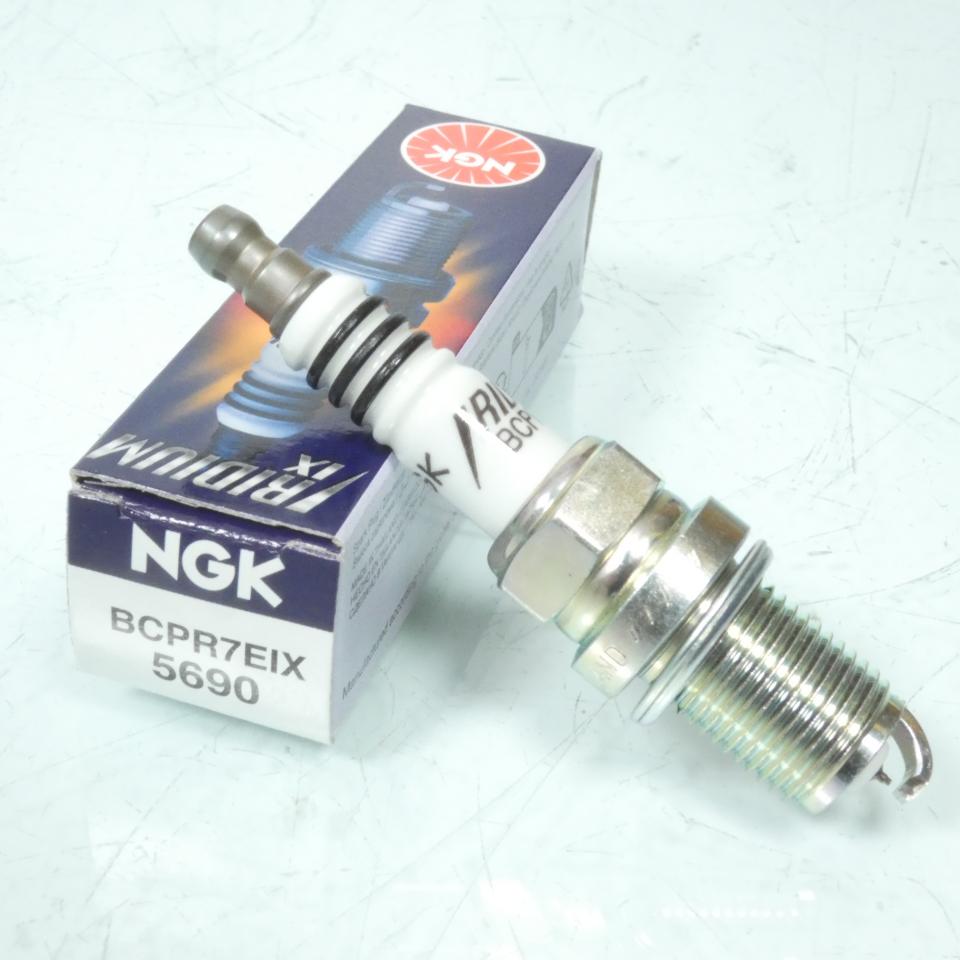 Bougie d'allumage NGK pour moto Fantic 80 Caballero 1995 à 1997 BCPR7EIX / 5690 / par 4 Neuf
