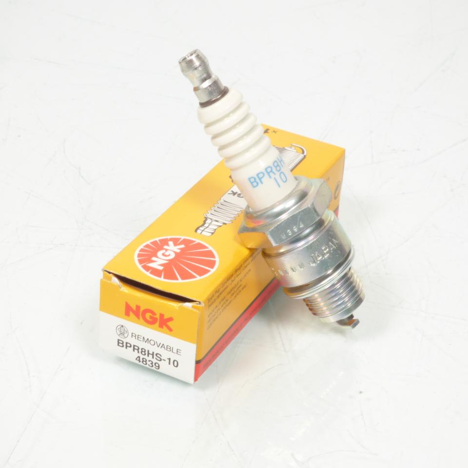 Bougie d'allumage NGK pour moto BPR8HS-10 / 4839 / 10 Neuf
