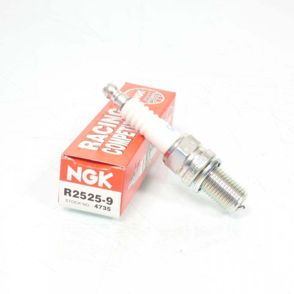 Bougie d'allumage NGK pour moto Ducati 748 Biposto Après 1999 R2525-9 / 4735 Neuf
