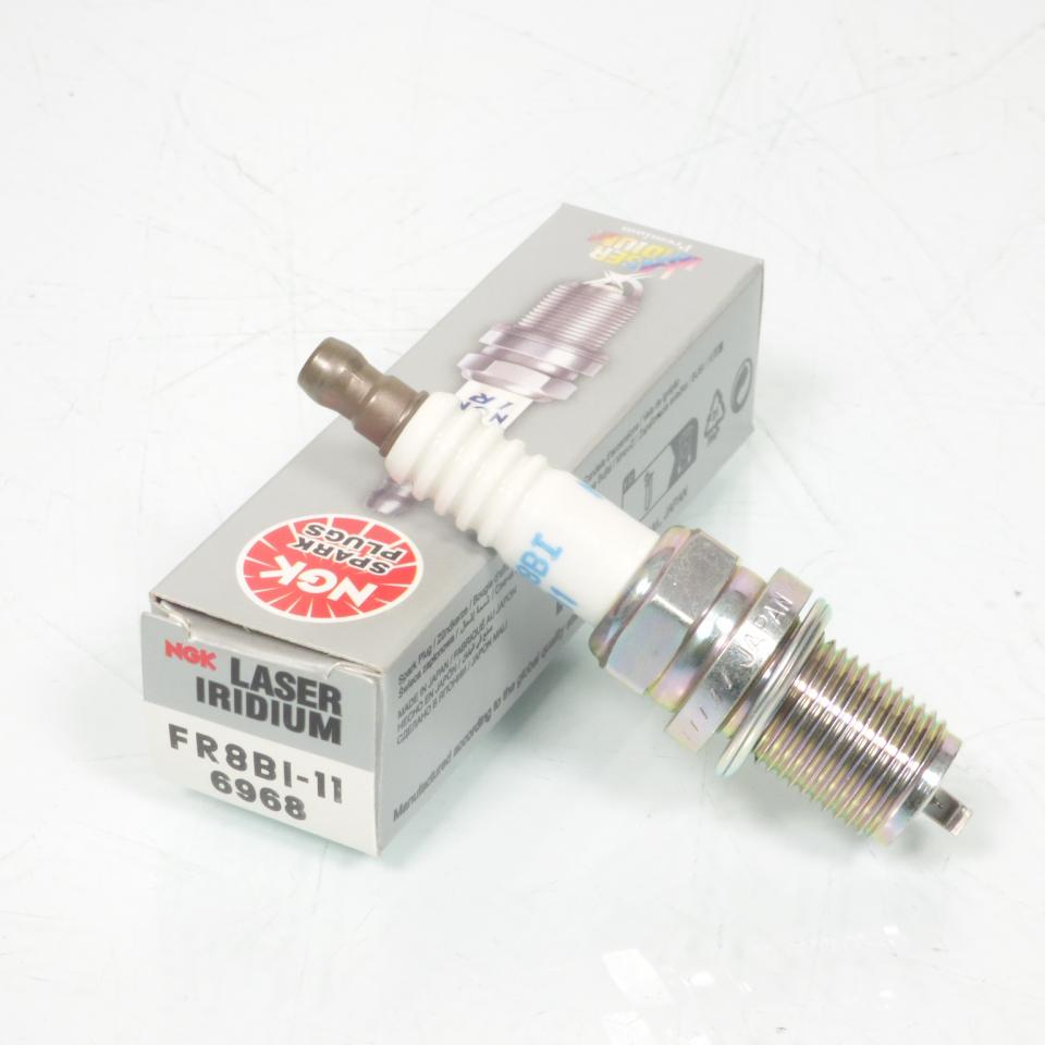 Bougie d'allumage NGK pour moto FR8BI-11 / 6968 / Par 4 Neuf