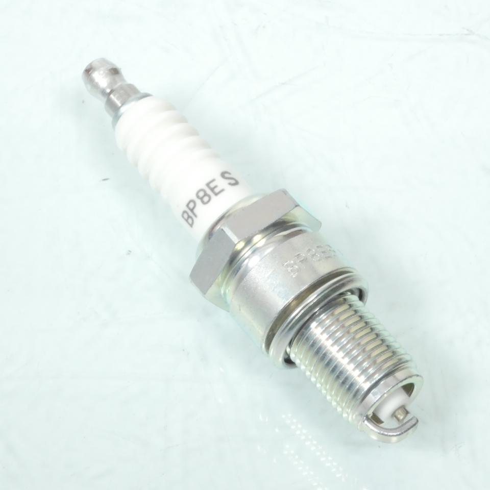 Bougie d'allumage NGK pour moto BP8ES / 2912 Neuf