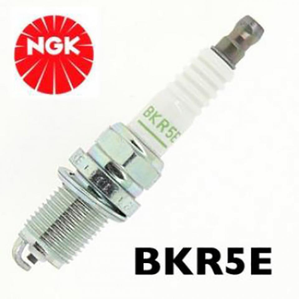 Bougie d'allumage NGK pour Auto BKR5E / 7938 Neuf