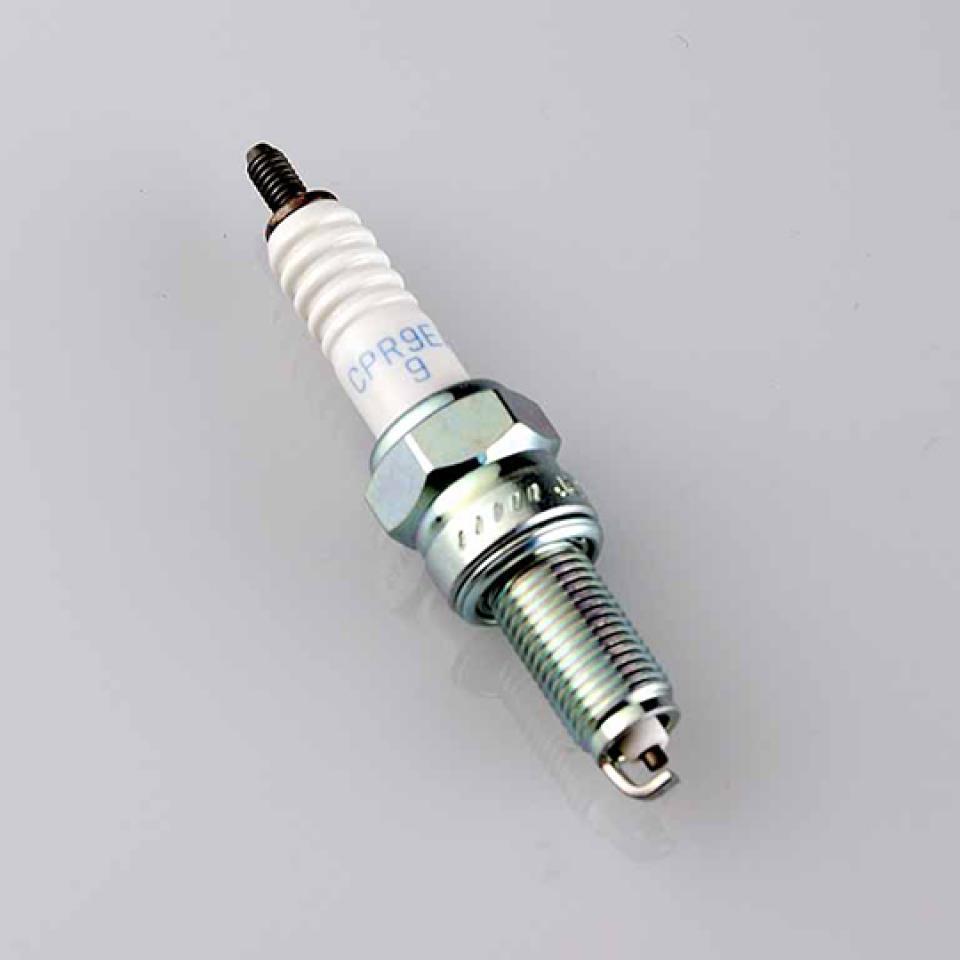 Bougie d'allumage NGK pour Scooter Yamaha 125 Xmax 2006 à 2016 CPR9EA-9 / 2308 Neuf