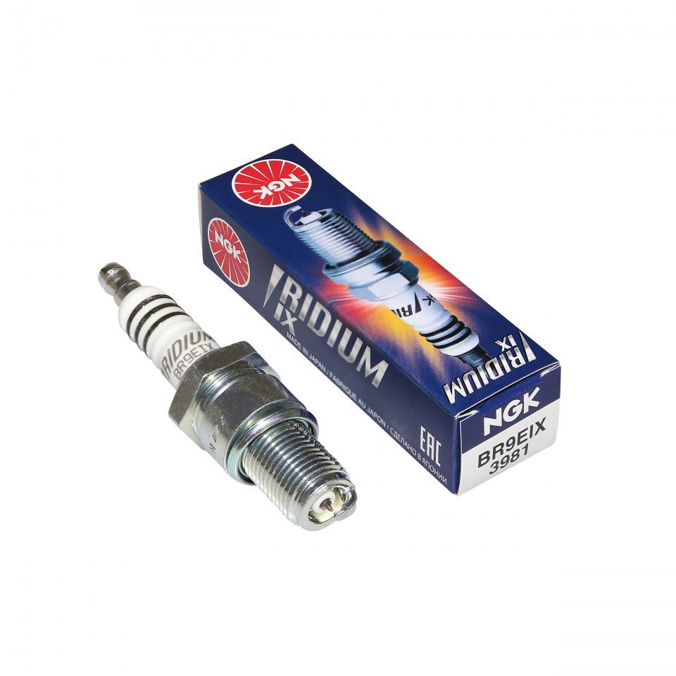 Bougie d'allumage NGK pour Moto MH 50 Furia 1997 Neuf