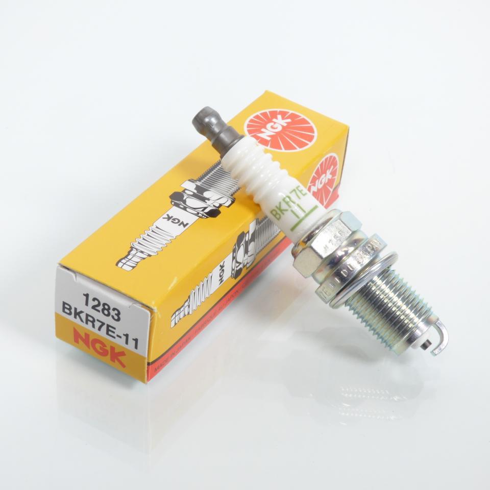 Bougie d'allumage NGK pour Deux Roues Honda 650 Après 2000 BKR7E-11 / 1283 Neuf