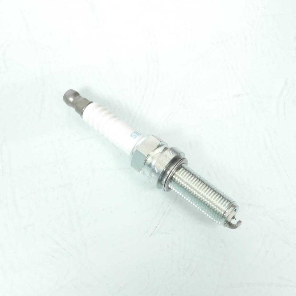Bougie d'allumage NGK pour moto Honda 450 Cr-F R 2008 à 2022 SILMAR10A9S / 7764 / Par 10 Neuf