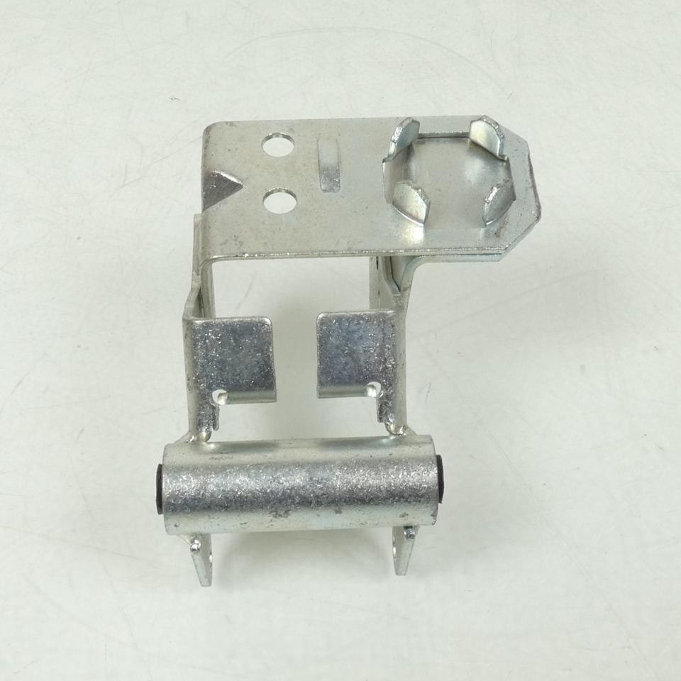 Support moteur inférieur 765553 719809 pour mobylette Peugeot 50 103 SPX Neuf