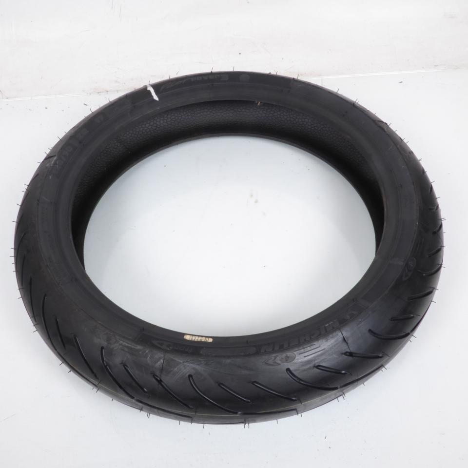 Pneu 120-70-17 Michelin pour Auto Michelin Pilot Power 3 58W / CAI421457 Neuf