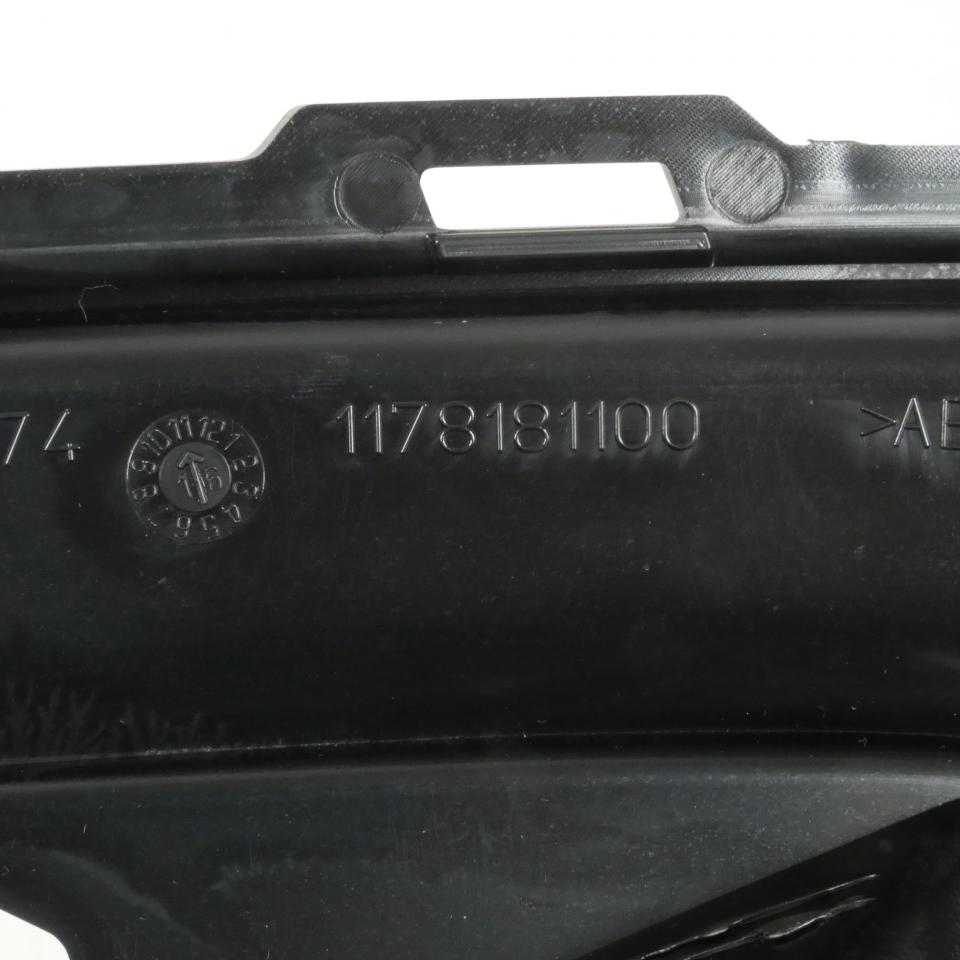Prise d'air Gauche pour scooter Peugeot 400 Metropolis Euro4 11781811M1 Neuf