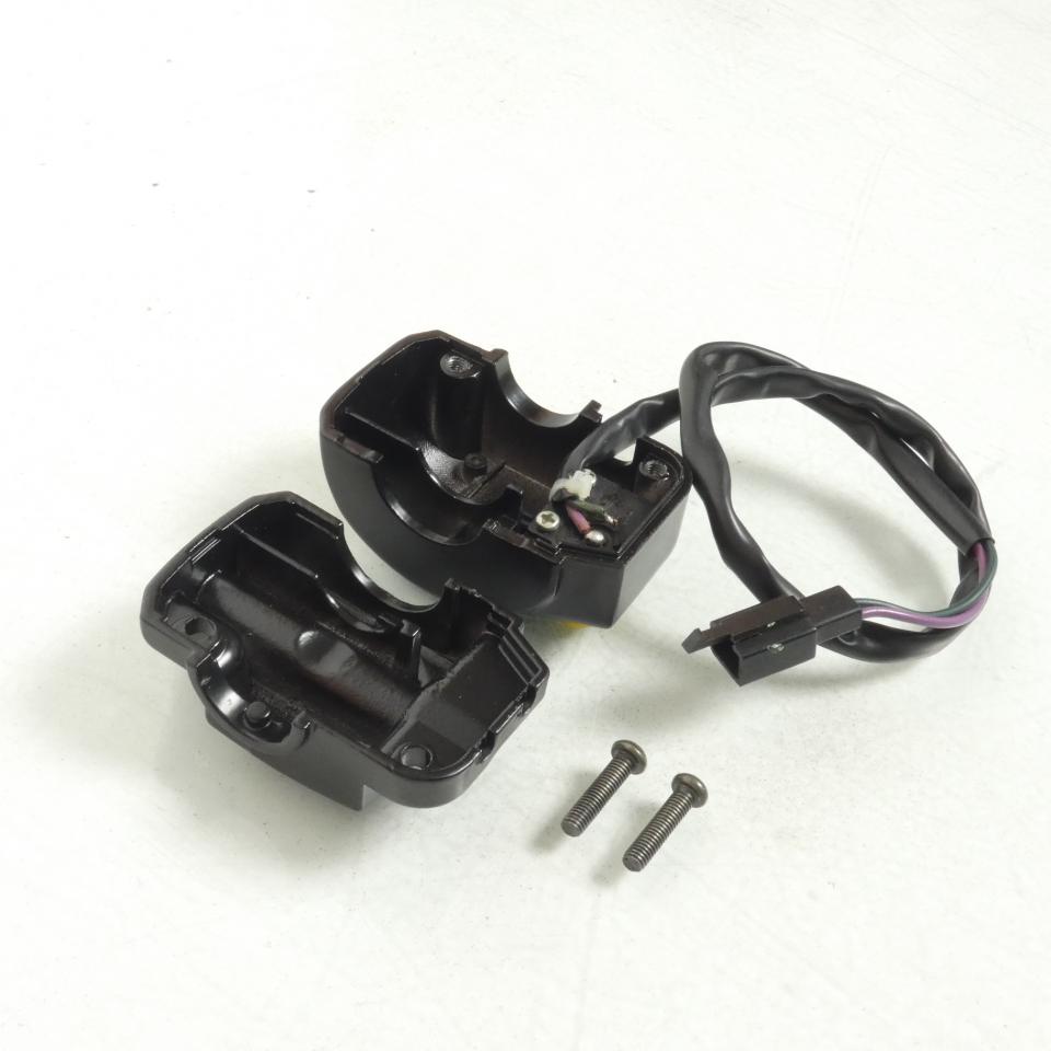 Commodo droit origine pour scooter Peugeot 50 Kisbee 772537 Neuf