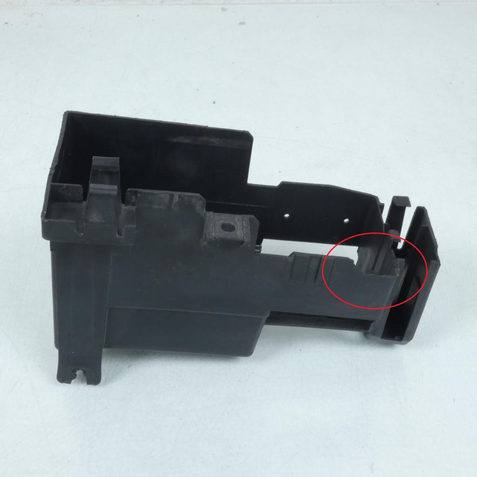 Support de batterie origine pour scooter Peugeot 50 Speedfight 1173411400 Occasion