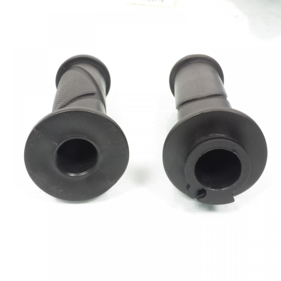 Paire poignée avec tube de gaz pour scooter Yiying 50 YY50QT XC50-050400001 XC50-050301000 Neuf