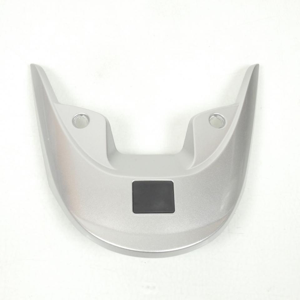 Aileron arrière origine pour scooter Fym 50 Strada 759429TV / GY50 Occasion
